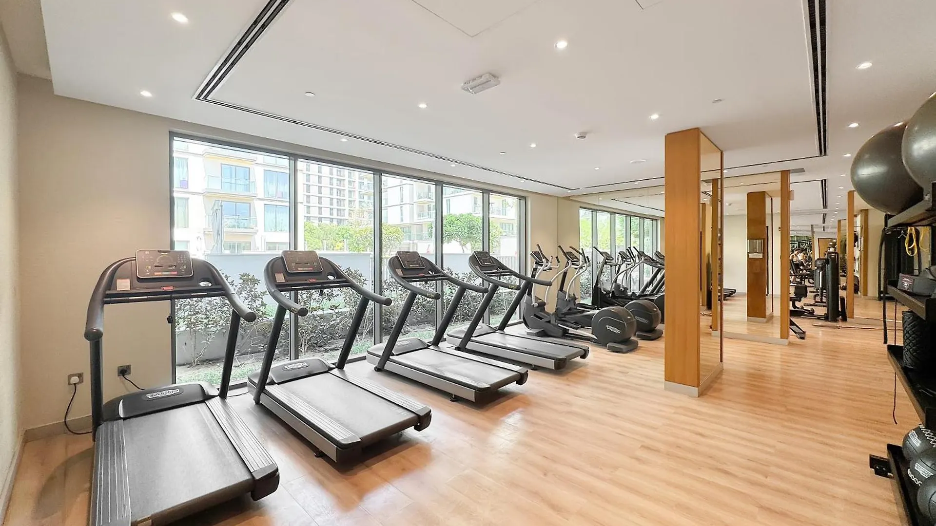 Apartment Chic 1Br Apt With Pool, Gym And Playground Dubai